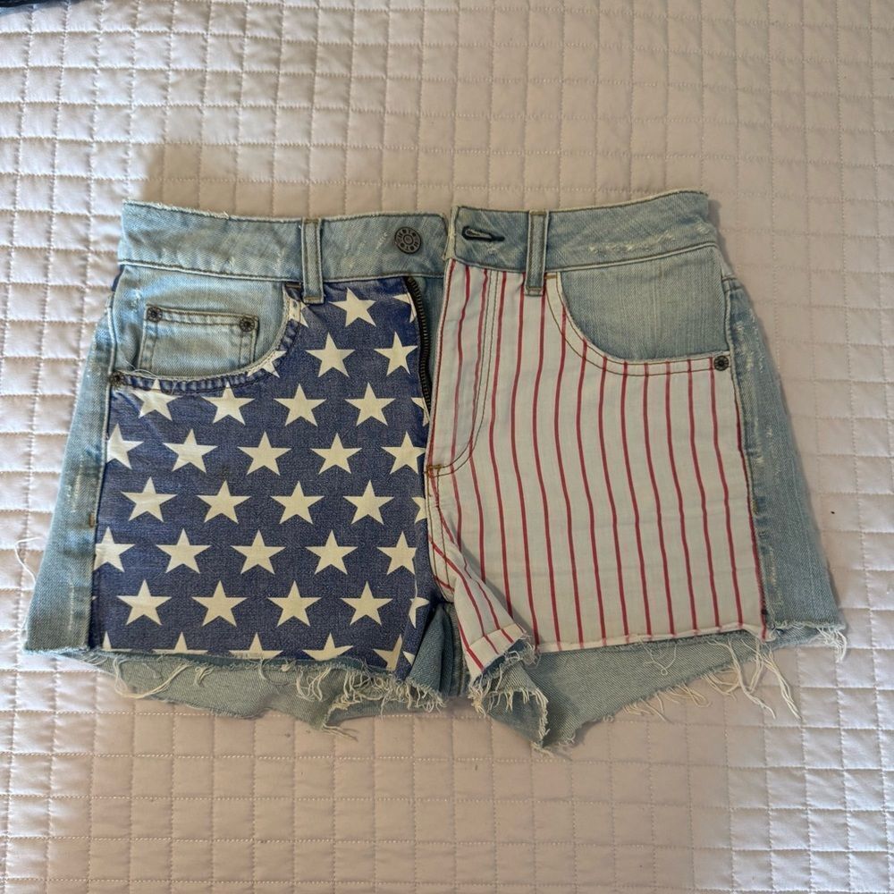 Topshop Star and Stripe Denim Shorts